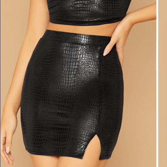 SHEIN Dresses & Skirts - Size S alligator skin skirt from shein!